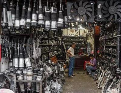 拆車件之鄉(xiāng) 廣州陳田汽配城——廢舊汽車的重生與傳奇